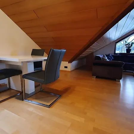 شقة Studiowohnung Schwabenalb Mit Panoramablick ألبشتات